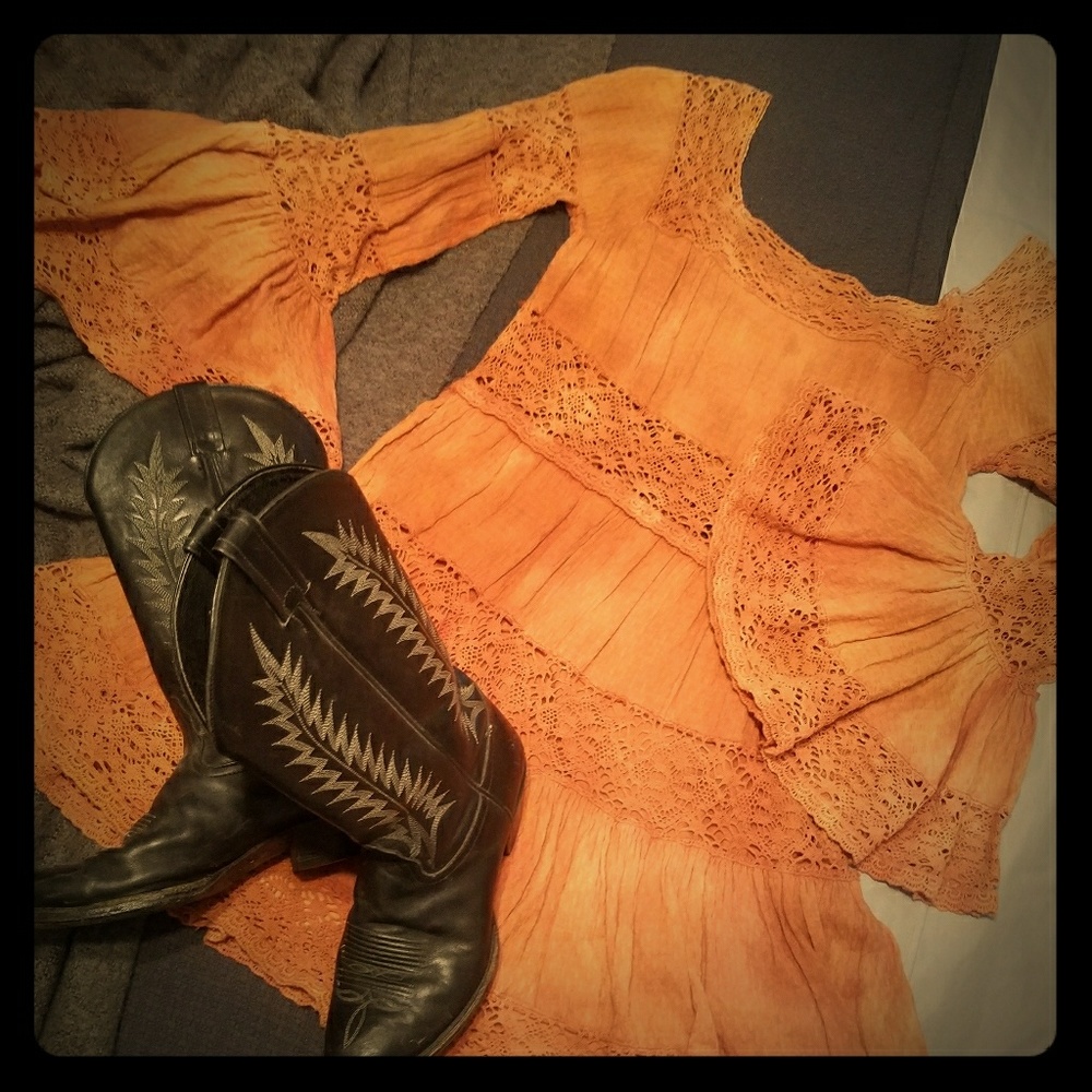 Free People, vintage looking lace trim, lined dres